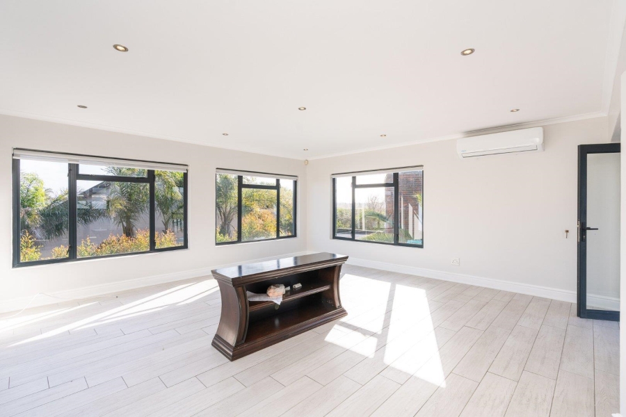To Let 4 Bedroom Property for Rent in Milnerton Ridge Western Cape